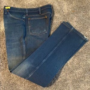 Wrangler starched jeans 35x34
